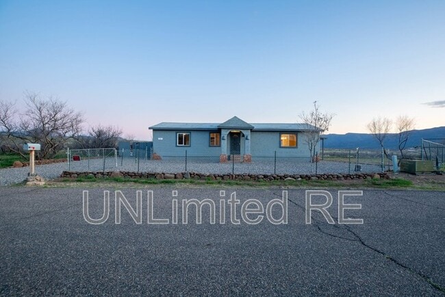 Photo - 3281 E Desert Dr