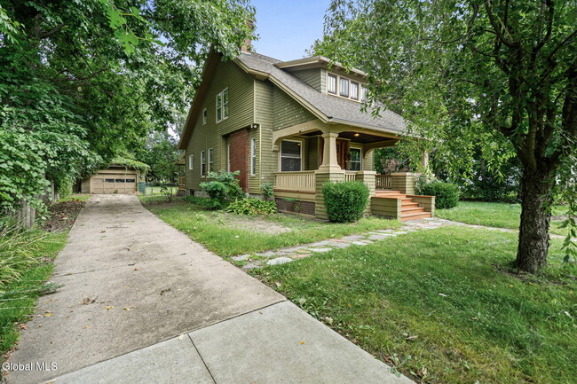 2301 Campbell Ave