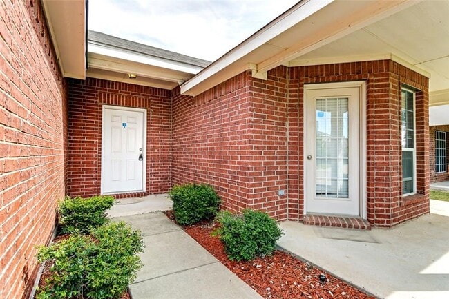 Photo - Adorable 3-bed, 2-bath single-story home in Frisco with a spacious kitchen, top-rated schools, an...