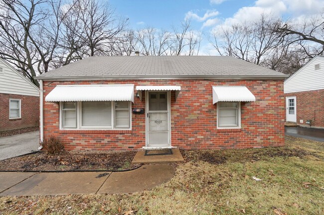 Photo - 1045 N New Florissant Rd House