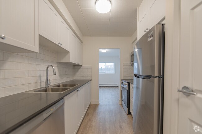 1BR, 1BA - 791SF - Kitchen