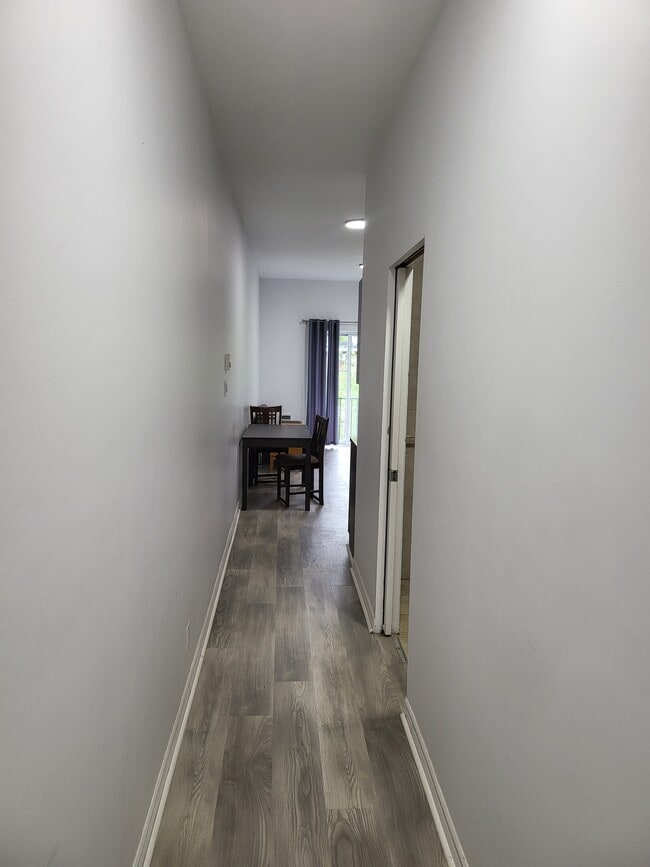 Photo - 5150 Av Papineau Unit 5150