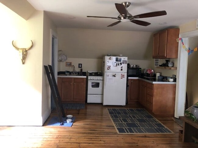 Photo - 721 Chislett St Unit Apt 4