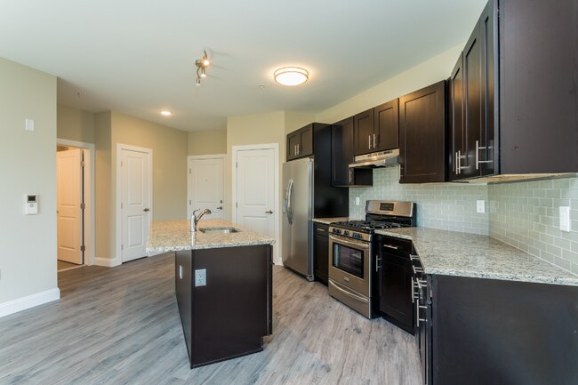 Photo - 430 52nd St Unit 405