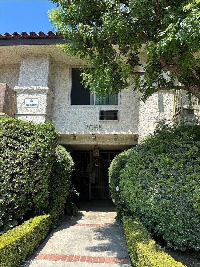 Building Photo - 7055 Etiwanda Ave Unit 108-108 Rental