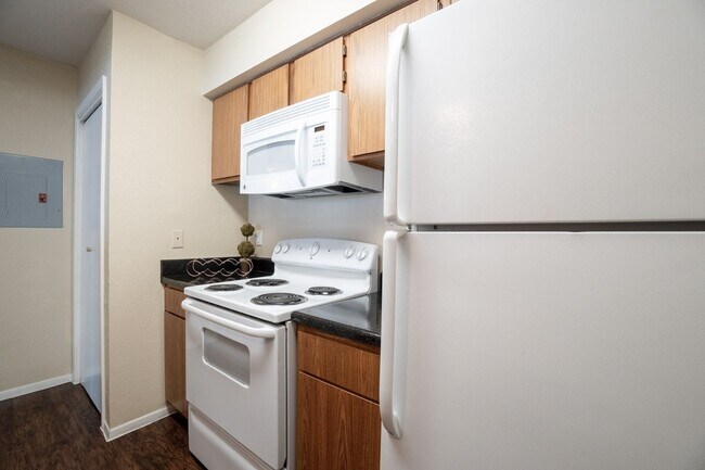 Photo - 1400 Clarewood Dr