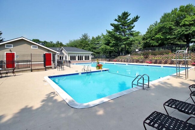 The Hamptons at Town Center