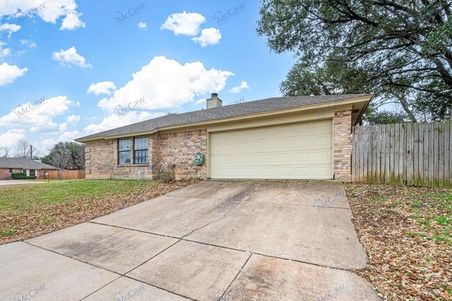 Photo - 4400 Oak Knoll Ct