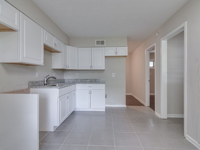 Photo - Beautiful Renovated 3 Bedroom 2 Bathroom in Whitehaven!