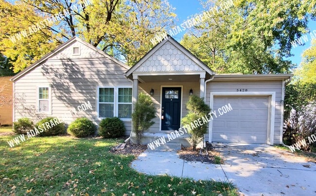 Photo - 5428 Maple St