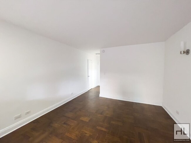 Photo - EAST 35 STREET Unit 3C