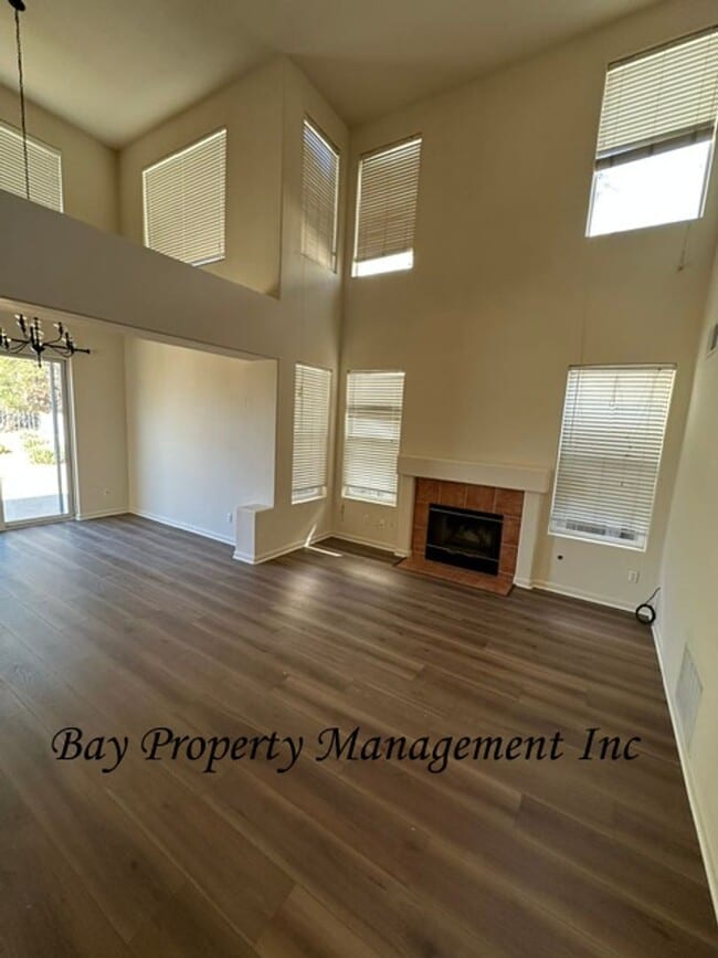 Photo - 1124 Cobblestone St