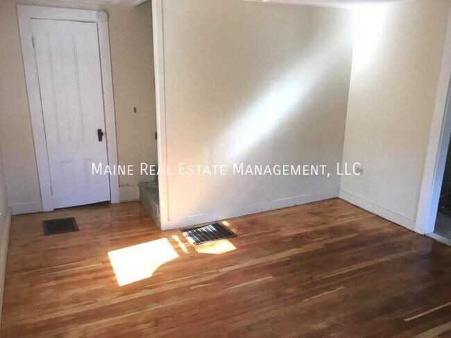 Photo - 35 Coldbrook Rd