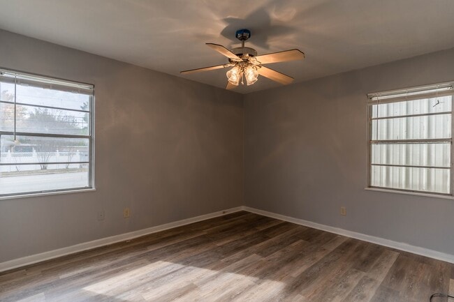 Dormitorio principal - 1800 Hilltop Dr