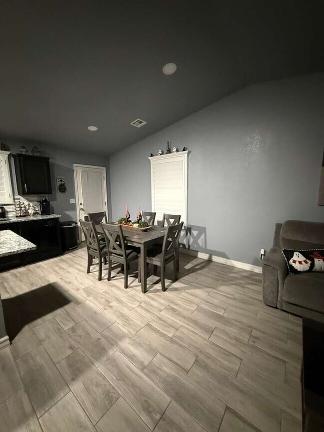 Photo - 14233 Escalera Dr