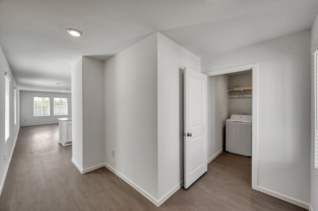 Photo - 29635 Knollwood Bay Rd