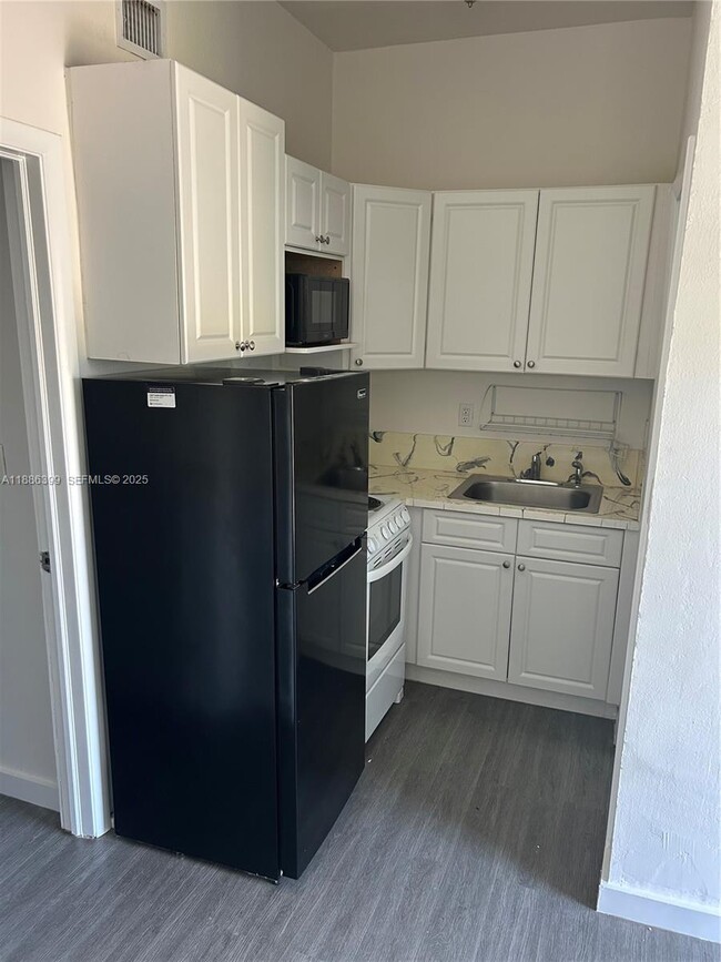 Building Photo - 10296 SW 175th St Unit 10296