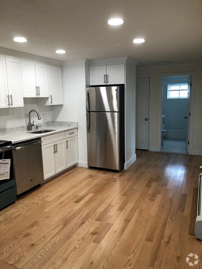 Building Photo - 14 Westford St Unit 6 Rental
