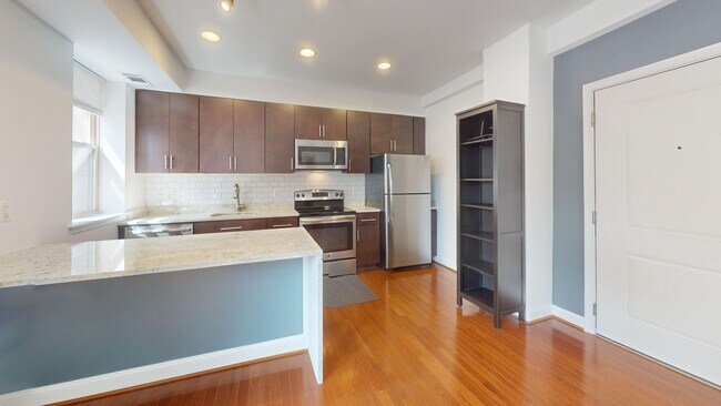 Photo - 1831 2nd St NE