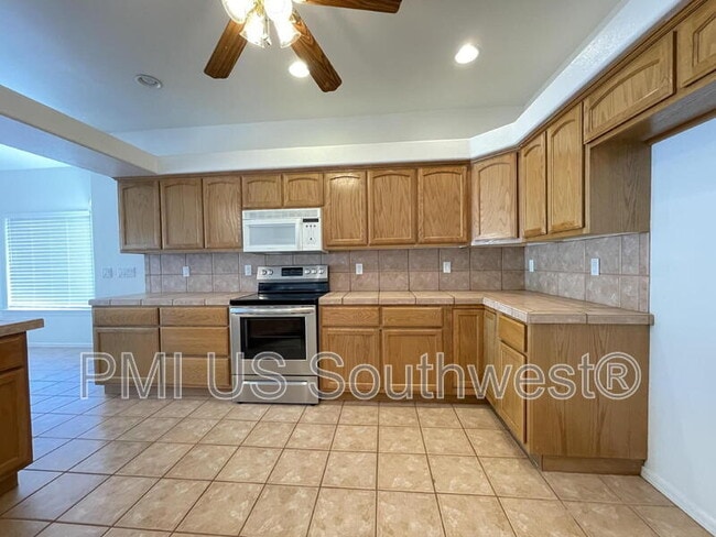 Photo - 2007 Lause Bay