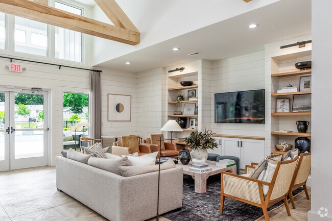 Interior Photo - Four Seasons Rental