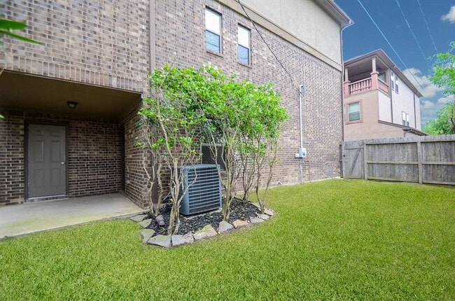 Photo - 4018 Childress St