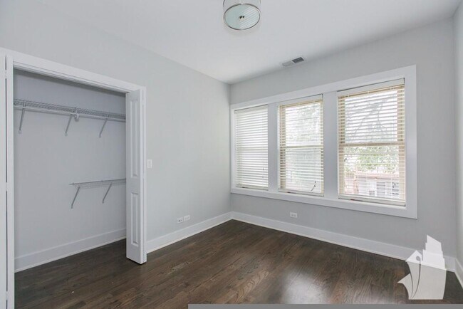 3919 N Janssen Ave Unit 1E
