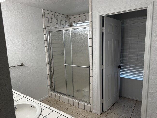 Photo - 9191 White Rd