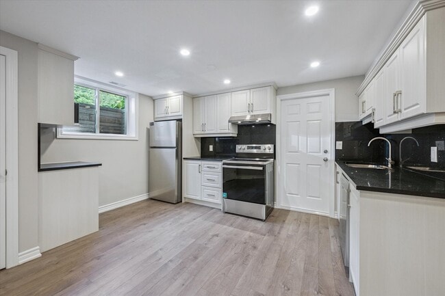 Photo - 7485 Hammersley Rd Unit Lower