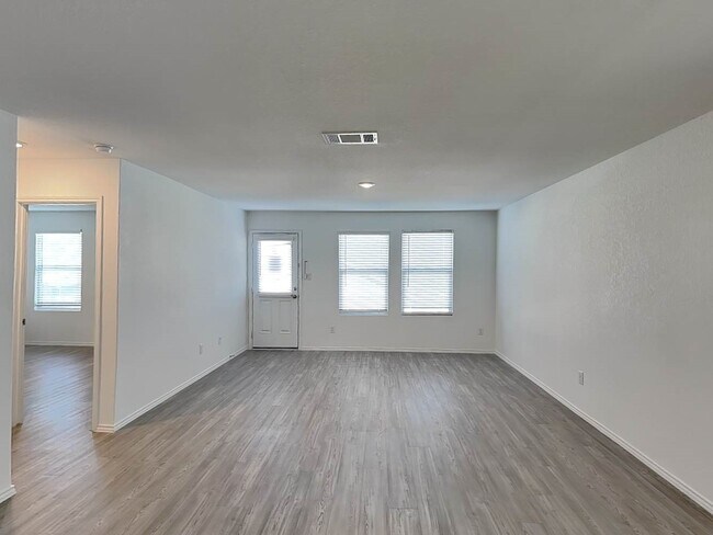 Photo - 171 Dodger Wy