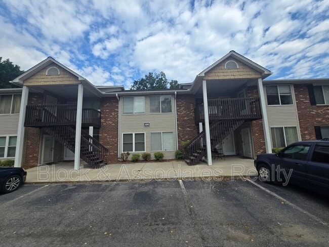 Photo - 110 Westbrook Ct