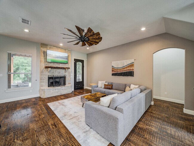 Photo - 200 Cove Dr Unit ID1035608P