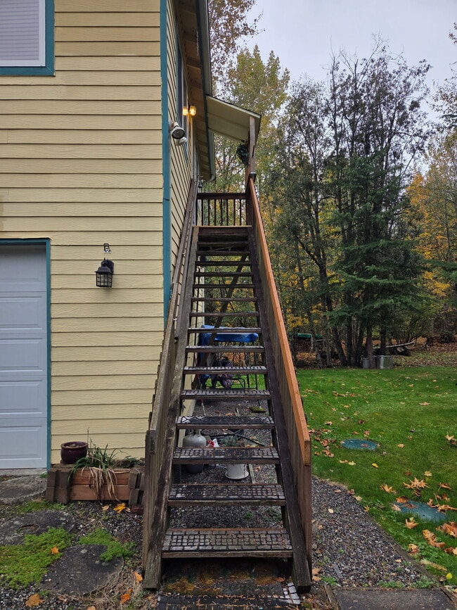 Photo - 1394 Hunsicker Rd