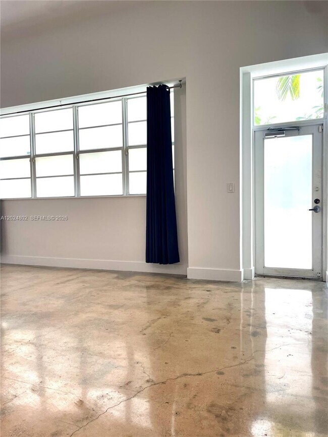 935 Euclid Ave Unit 6