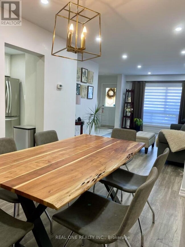Photo - 3578 Queenston Dr