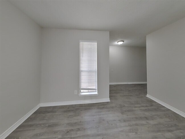 Photo - 5519 Bridgegate Dr