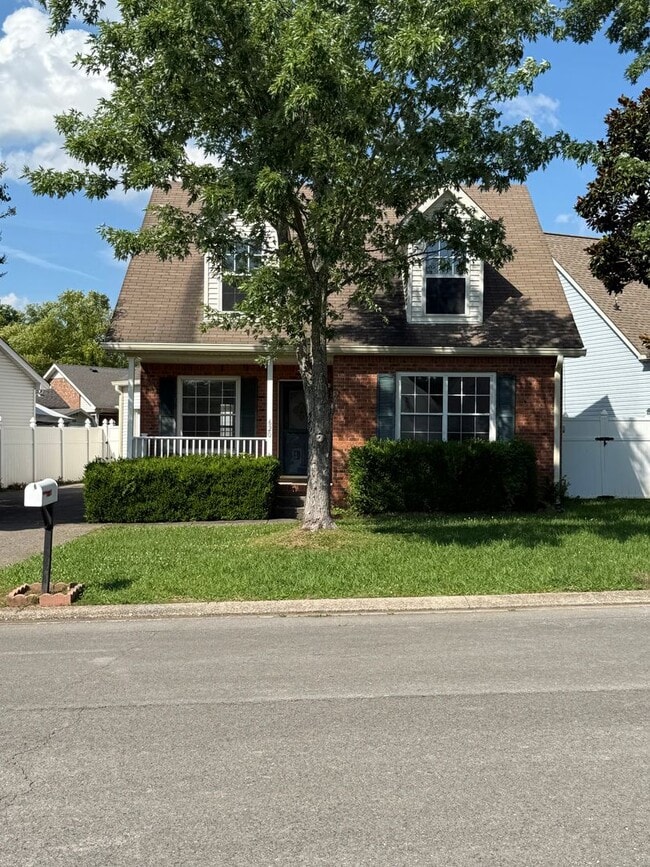 Photo - Convenient Murfreesboro Living – 3 Bed, 2 Bath with 2-Car Garage