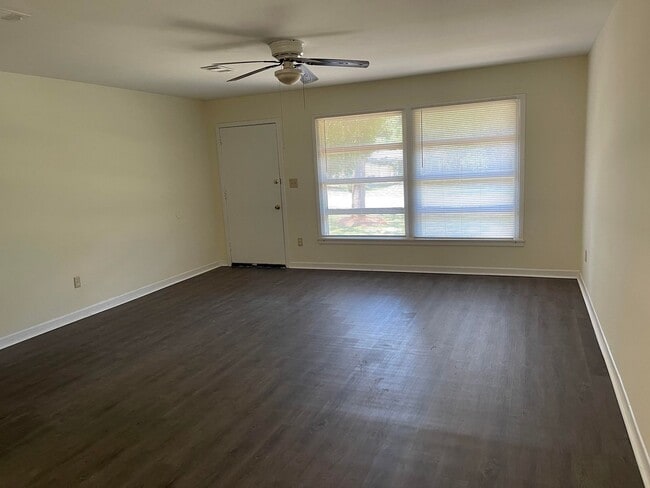 Photo - Great House for Rent off Deans Bridge Road