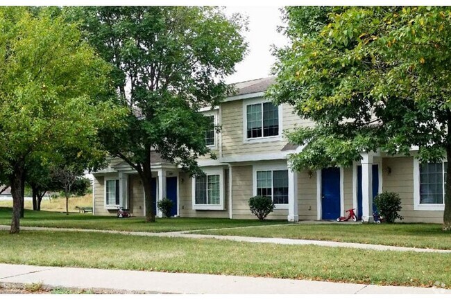 Building Photo - Pebble Creek Apartments