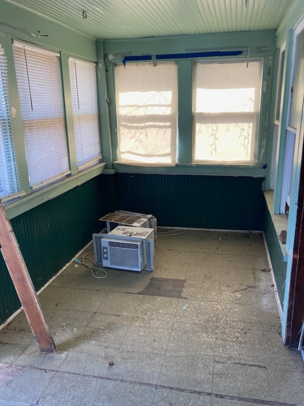 Photo - 3748 Vermont St