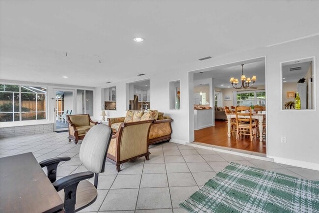 Photo - 2732 Valencia Dr