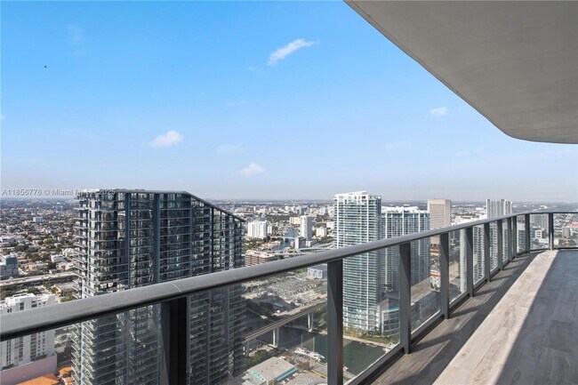 Building Photo - 801 S Miami Ave Unit 5009 Rental