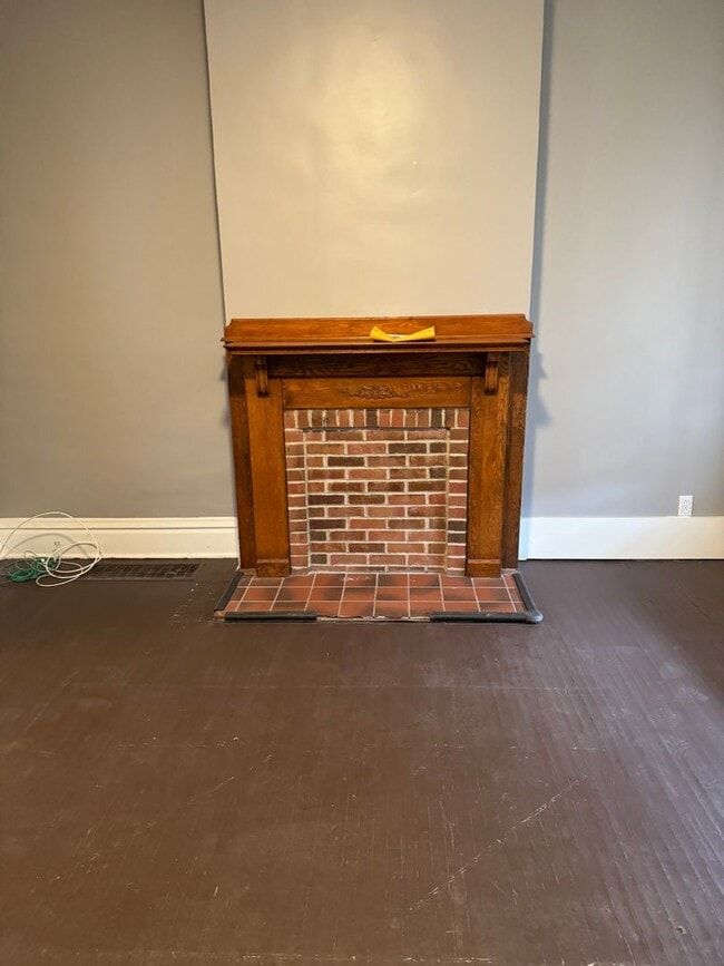 Photo - Alexander Props - Reinhard Unit 451