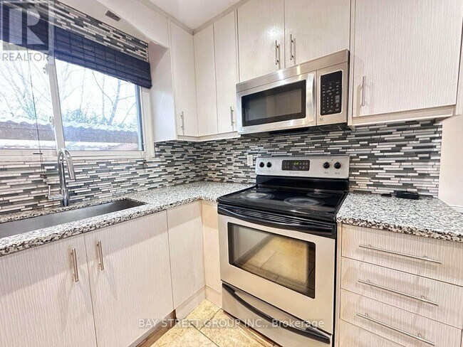 Photo - 427 Crosby Ave