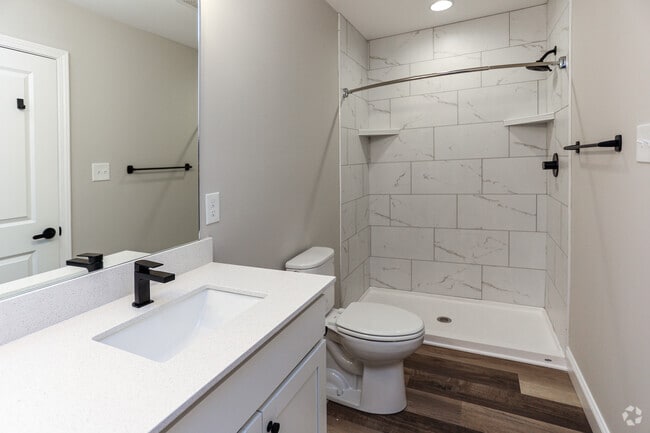 3 BR, 2.5 BA - 1,516SF