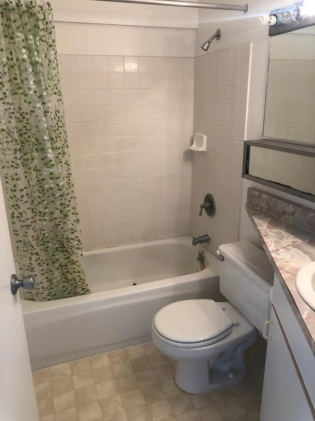 Photo - 2860 Waialae Ave Unit 304