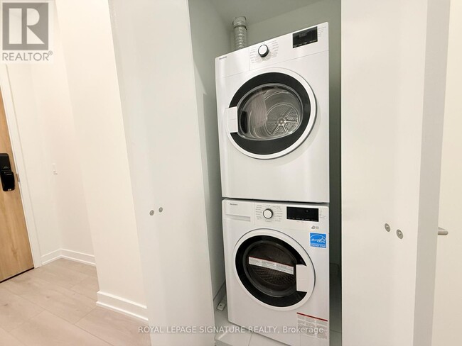 Photo - 1 Fairview Rd E Unit 405