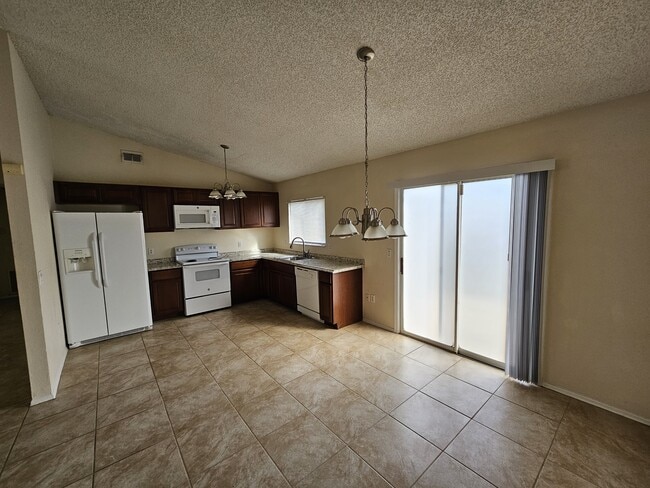 Photo - 311 Oak Ln Dr