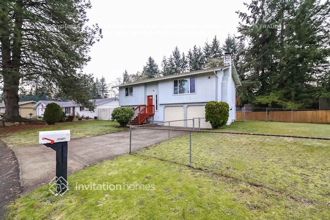 Photo - 1002 151st St E