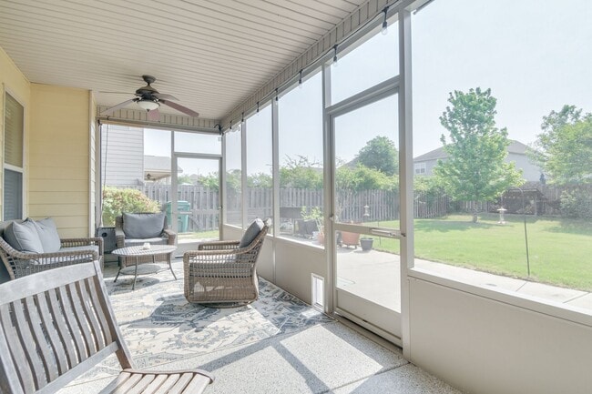 Photo - 5 Bedroom 3 Bathroom Home in Crawford Creek